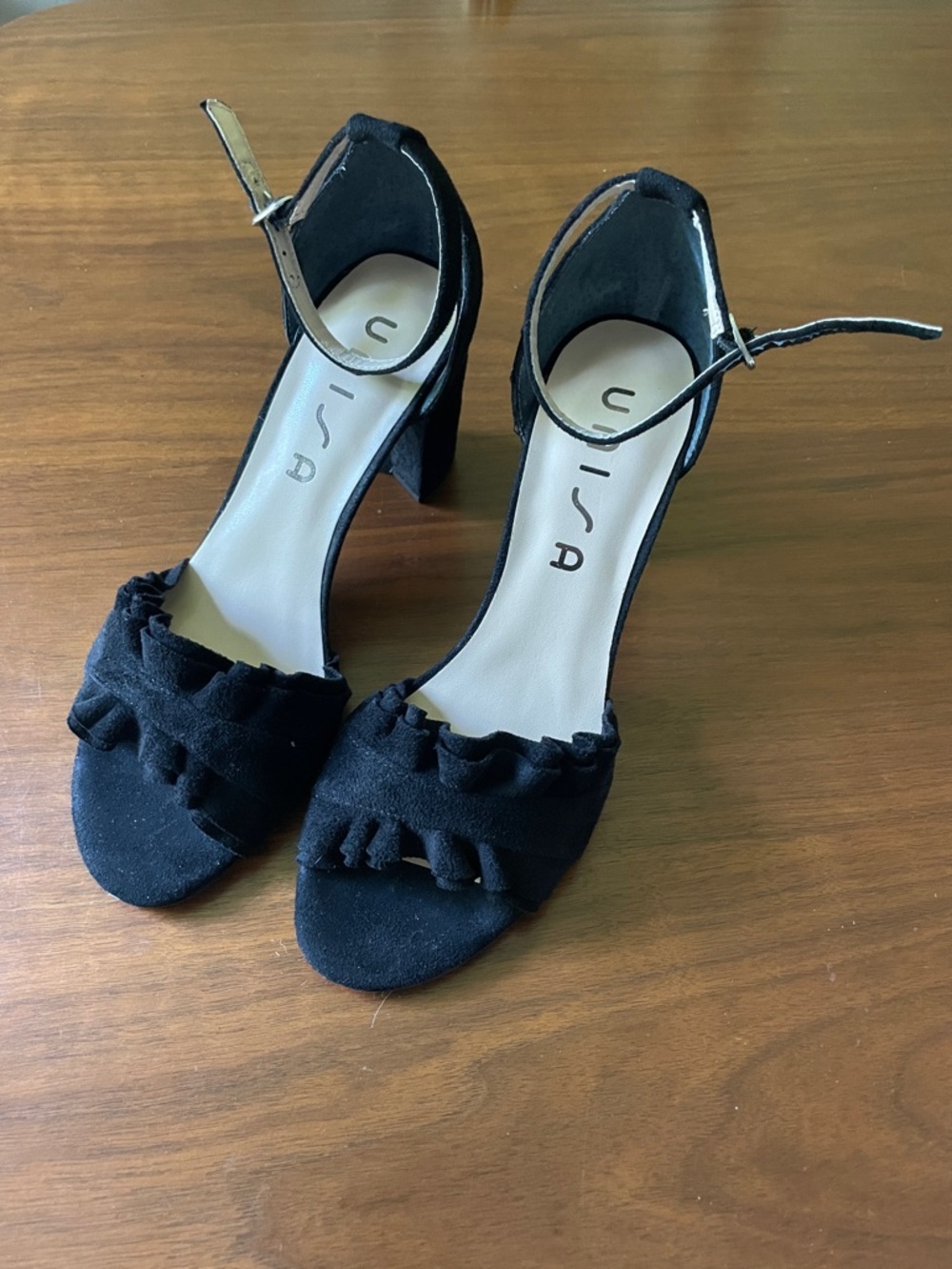 Unisa Black Ruffle Ankle-Strap Block Heels NWOT 8.5